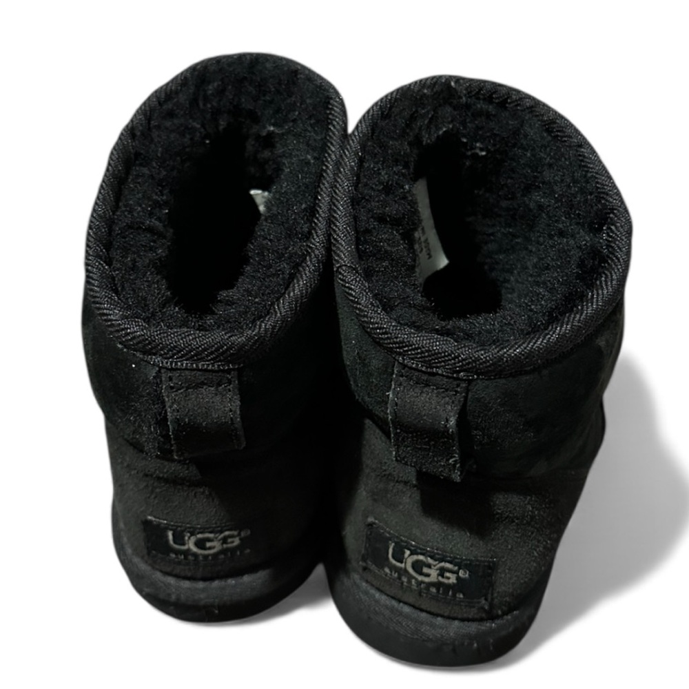 UGGS Australia Cozy Black Suede Ankle Boots size W5 - Picture 4 of 6
